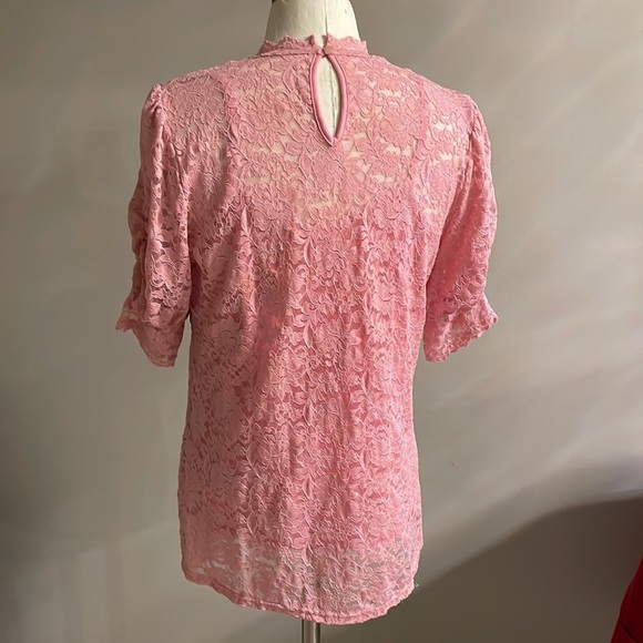 Lace stretch top / blouse mock neckline overlay with attached tank S/S pink sz S - Picture 2 of 15